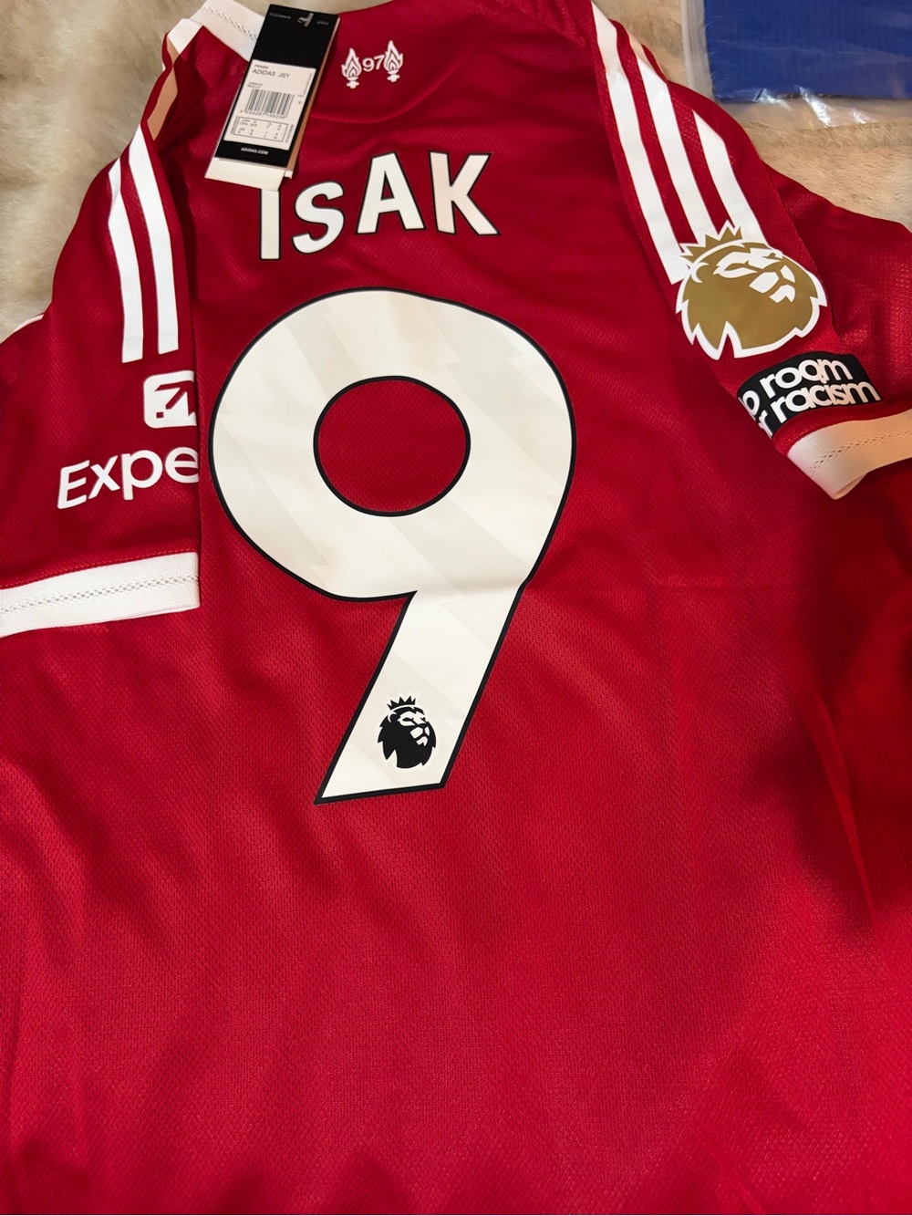Official Liverpool Isak